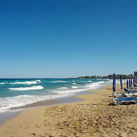 Misia Enas - Modern 2 Bedroom With Sea Views - Close To Square *