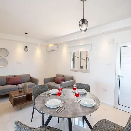 Διαμέρισμα Misia Enas - Modern 2 Bedroom With Sea Views - Close To Square Αγία Νάπα